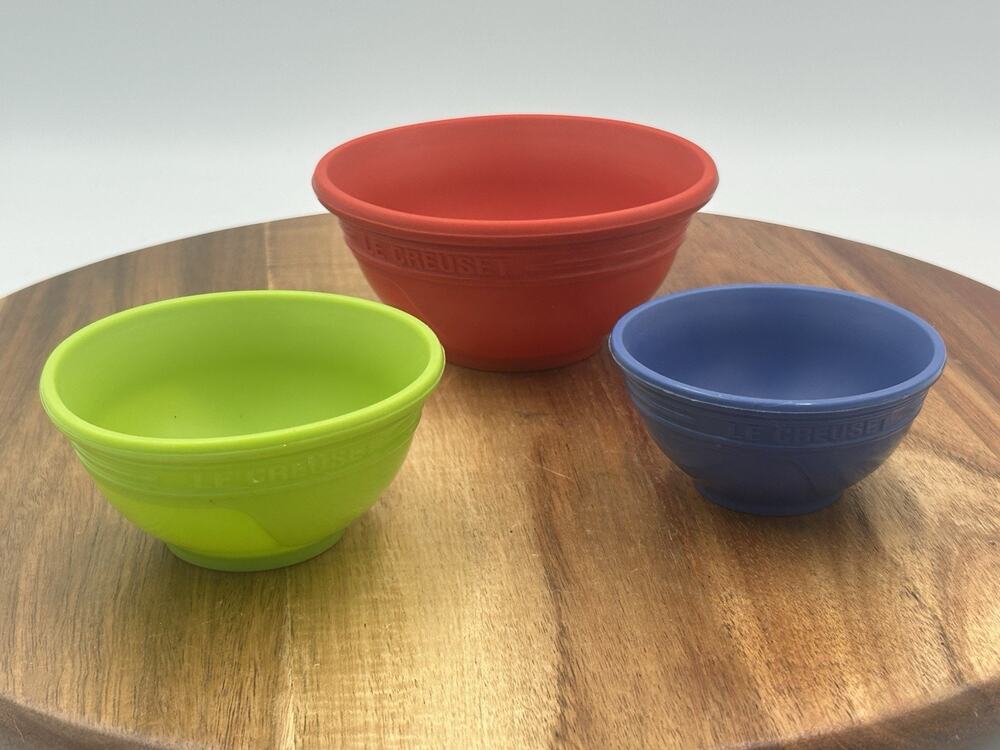 Le Creuset Silicone Nesting Prep Bowl Set 3 Red Green Blue Small Measuring Bowls